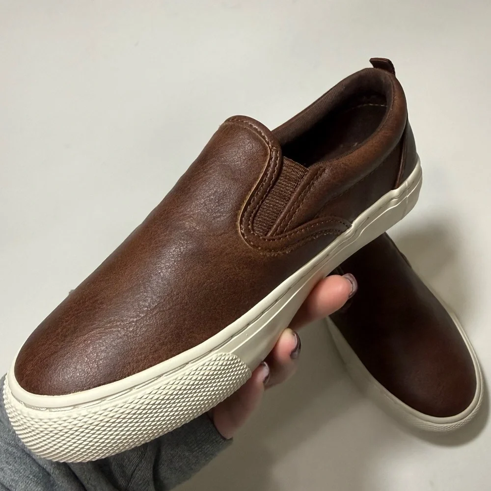 Old Navy Brown Slip-On Sneakers - Little Boys Size 1 *NWOT*